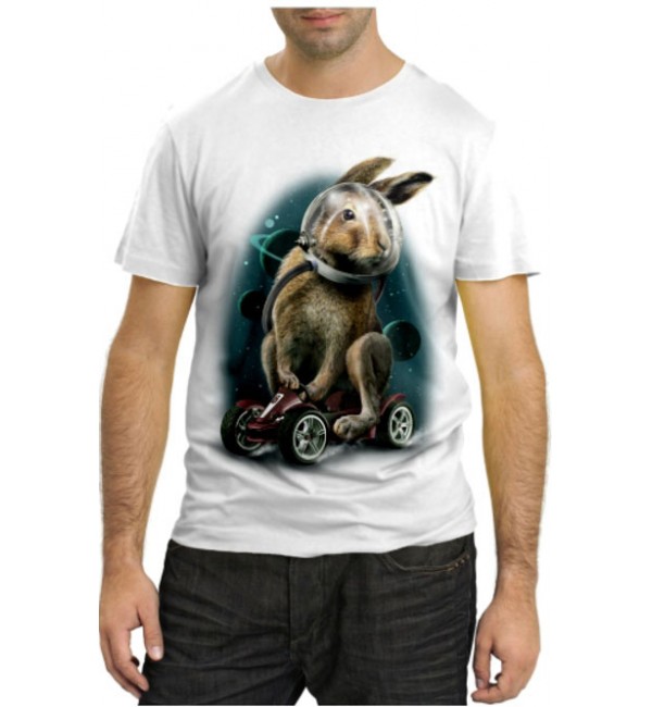 Модная футболка Кролик на машине